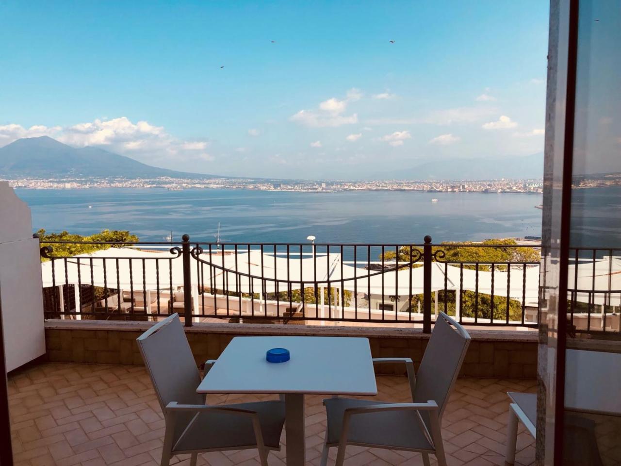 Hotel Elisabetta Castellammare di Stabia Bagian luar foto