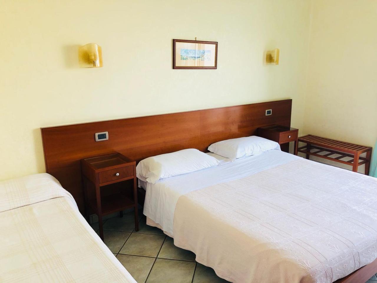 Hotel Elisabetta Castellammare di Stabia Bagian luar foto