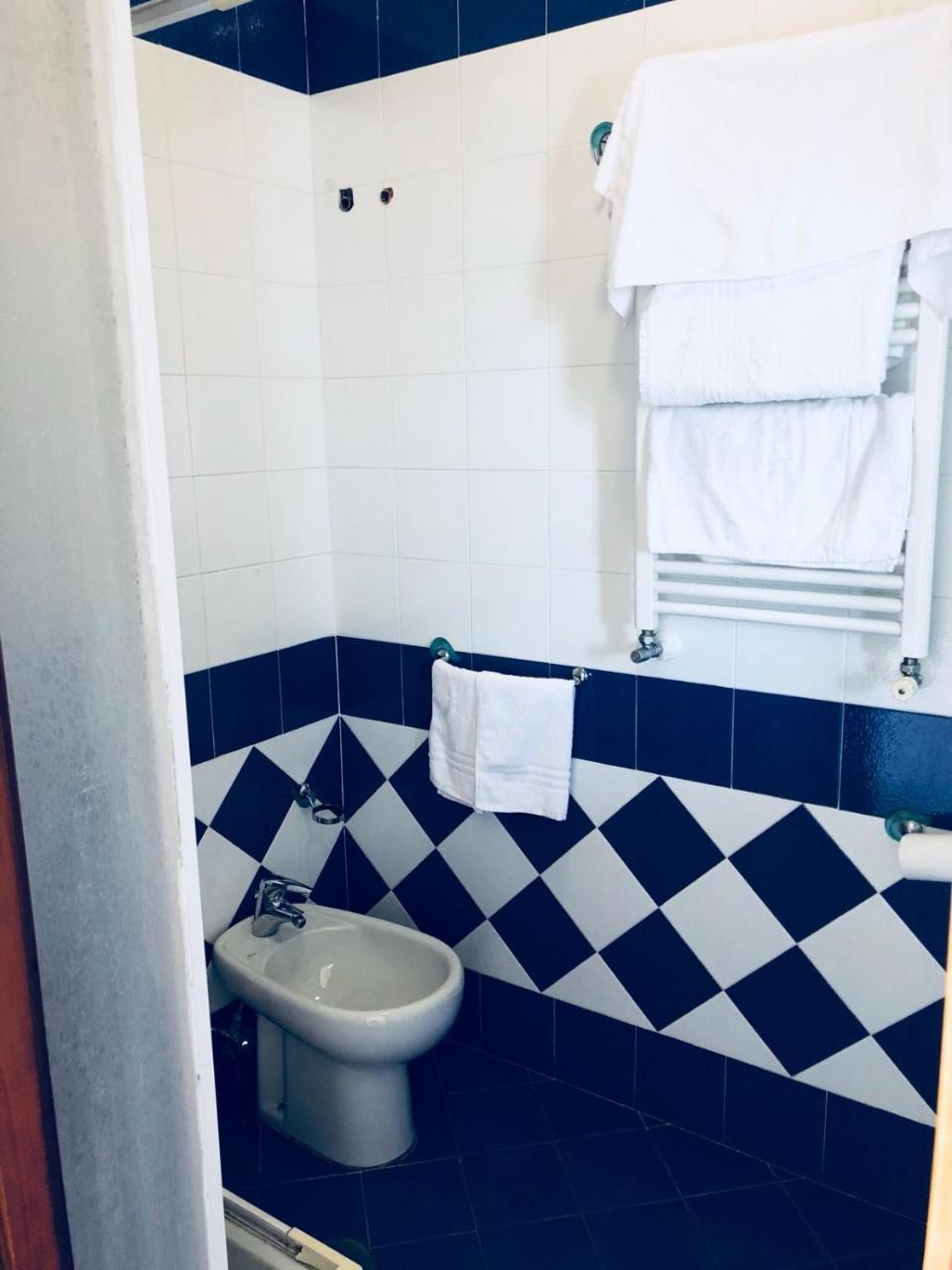 Hotel Elisabetta Castellammare di Stabia Bagian luar foto