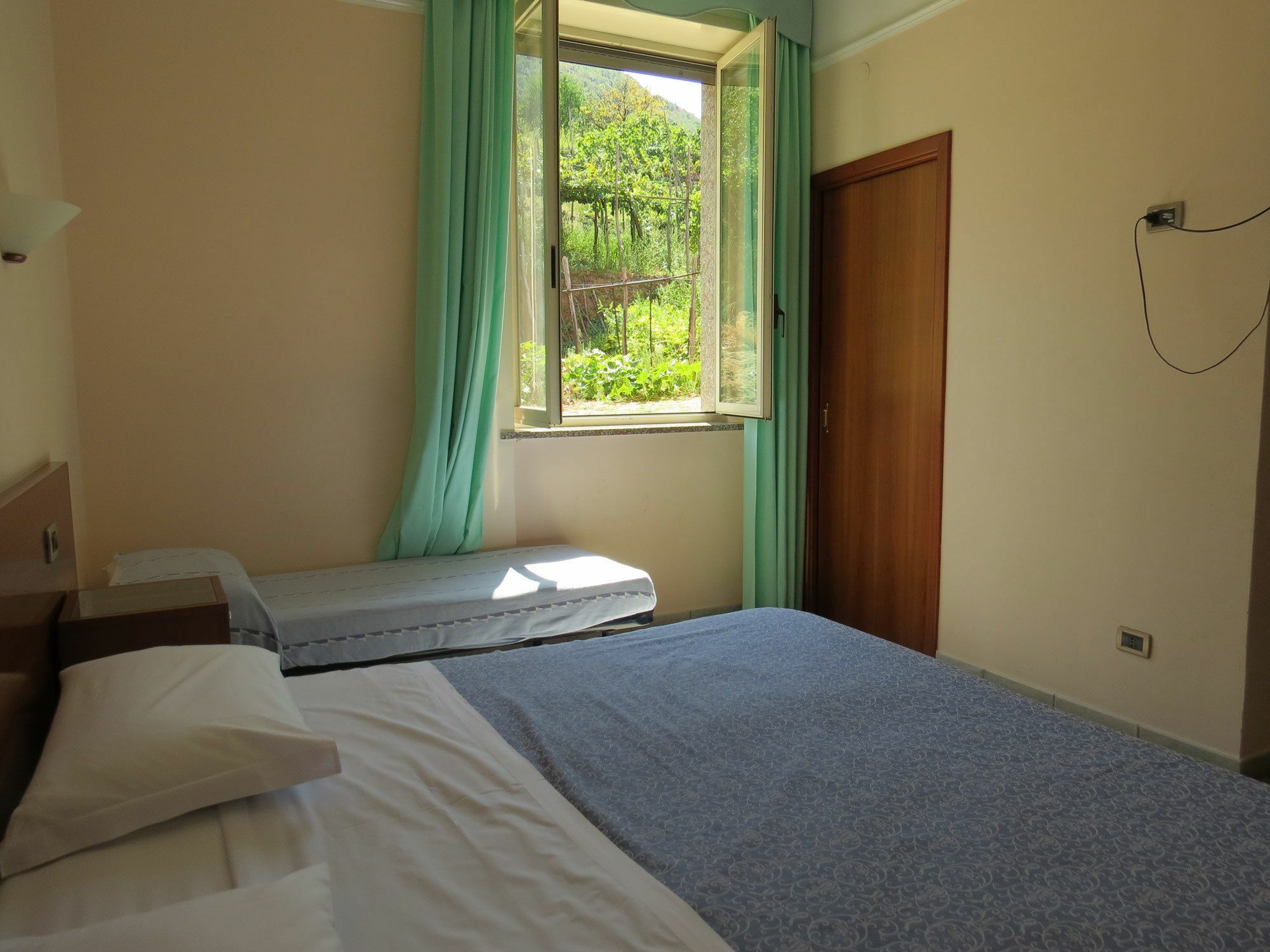 Hotel Elisabetta Castellammare di Stabia Bagian luar foto